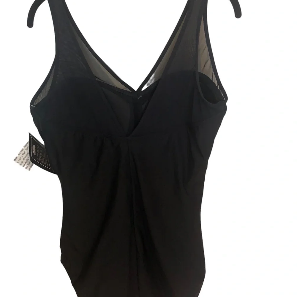 NWT Classic Shape FX one piece plus size swimsuit size 16W